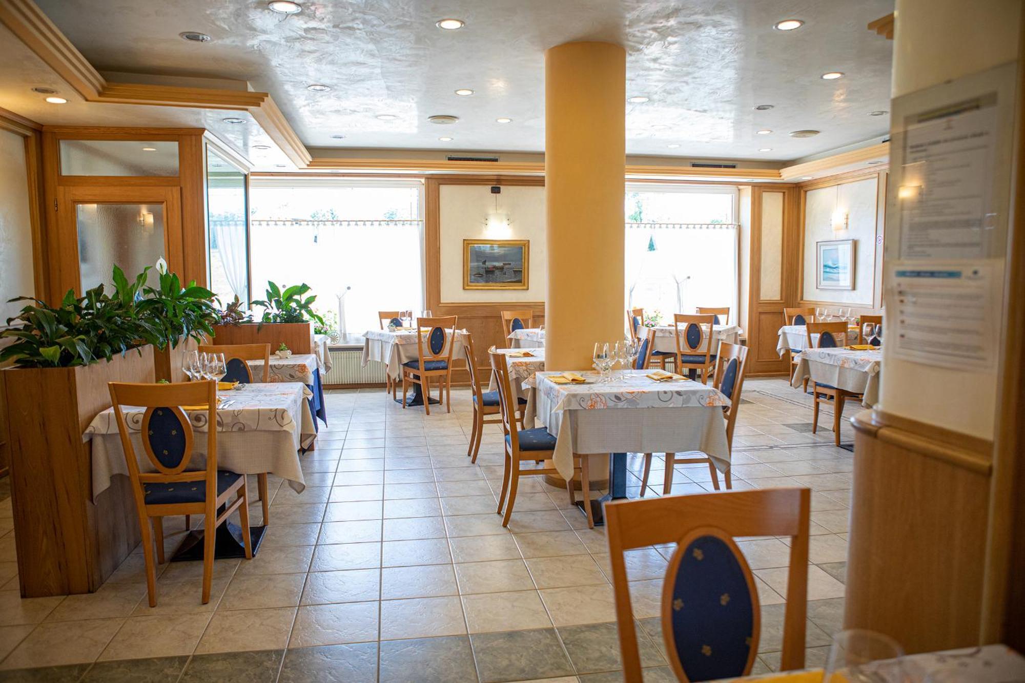 פלטרה Hotel Ristorante Sagittario מראה חיצוני תמונה