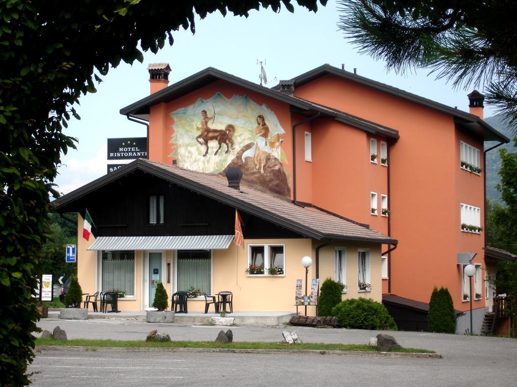פלטרה Hotel Ristorante Sagittario מראה חיצוני תמונה