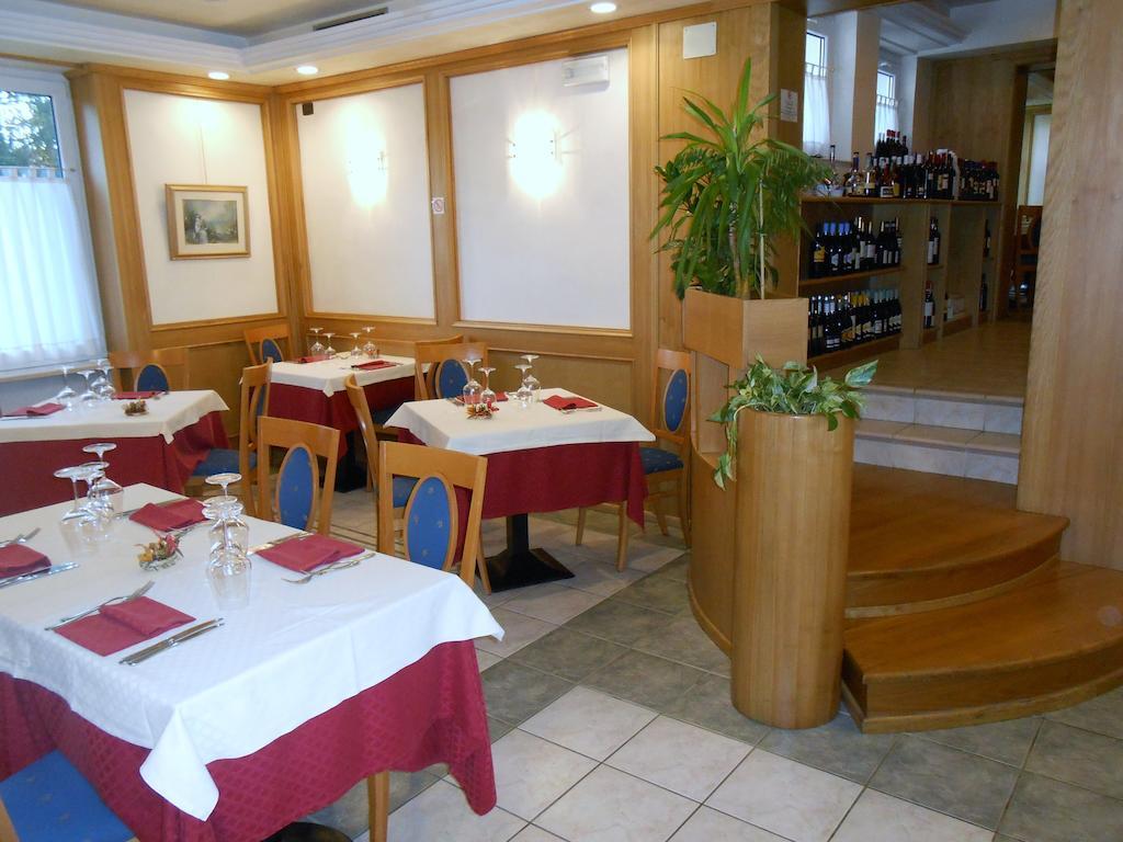 פלטרה Hotel Ristorante Sagittario מראה חיצוני תמונה